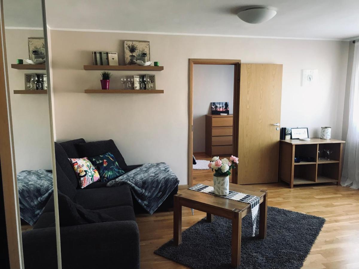 Cozy Central Apartment Tallinn Exterior photo